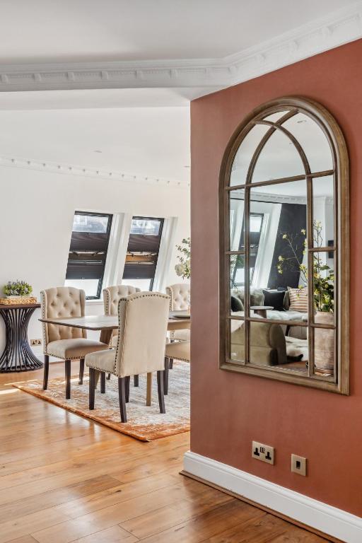 Mayfair House Apartments penthouse