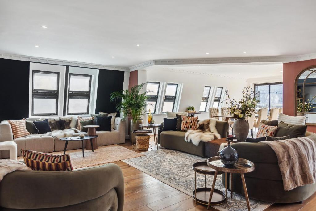 Mayfair House Apartments