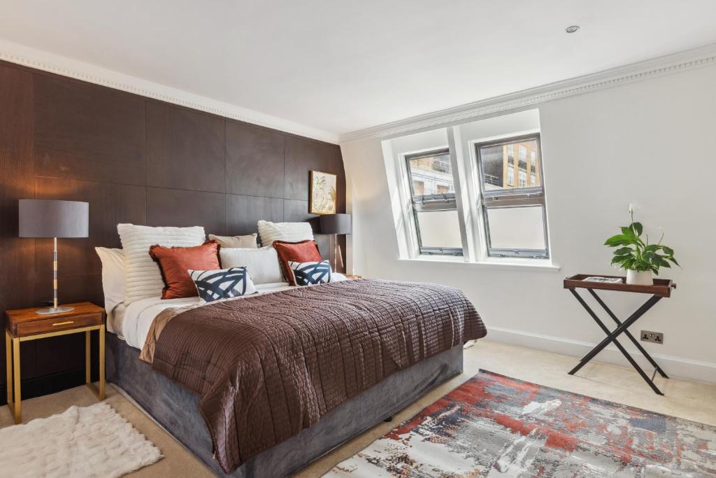 Mayfair House Apartments