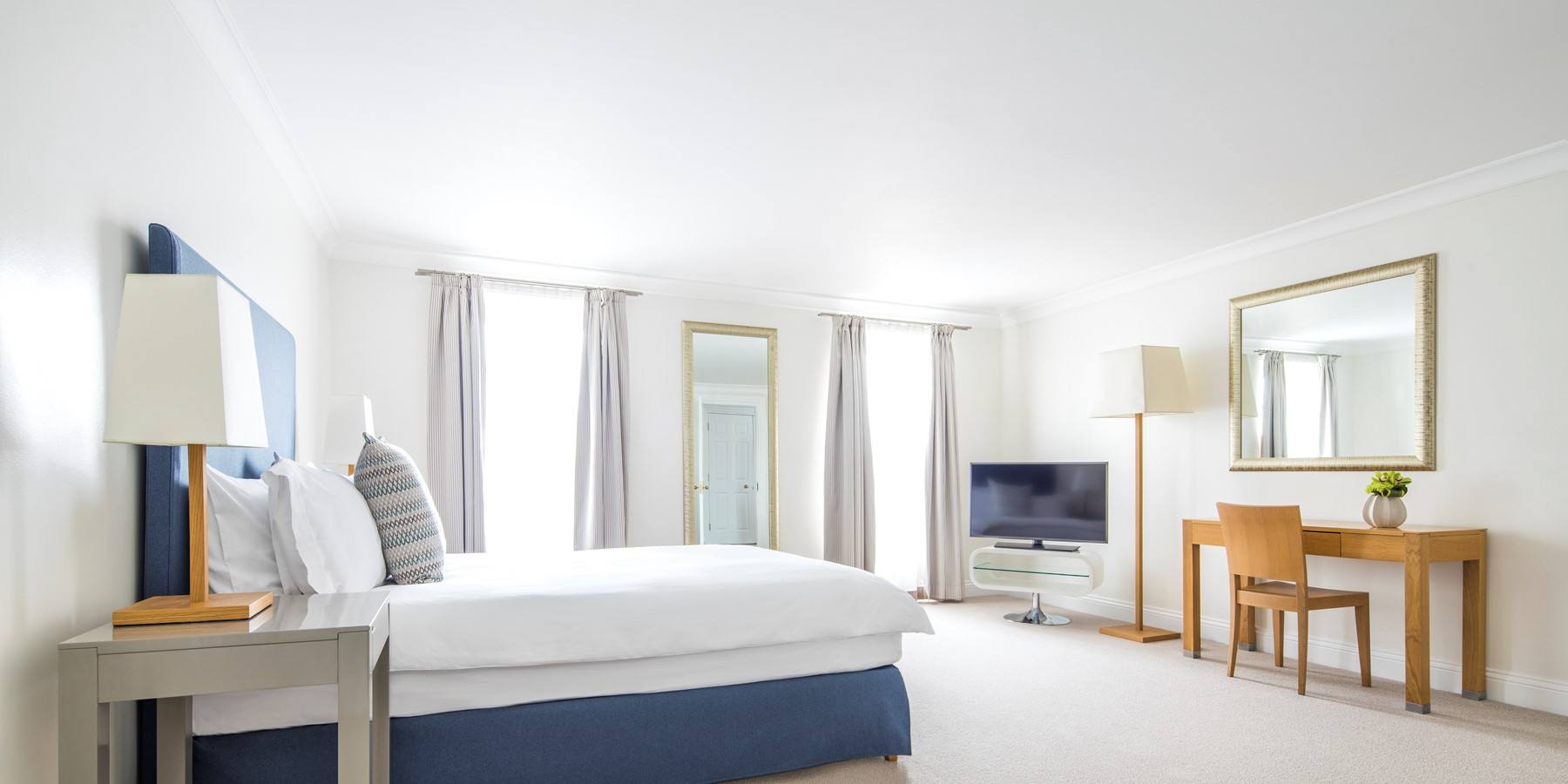 metropolitan skyline apartment