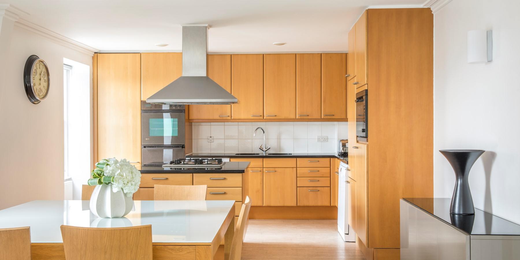 metropolitan skyline apartment