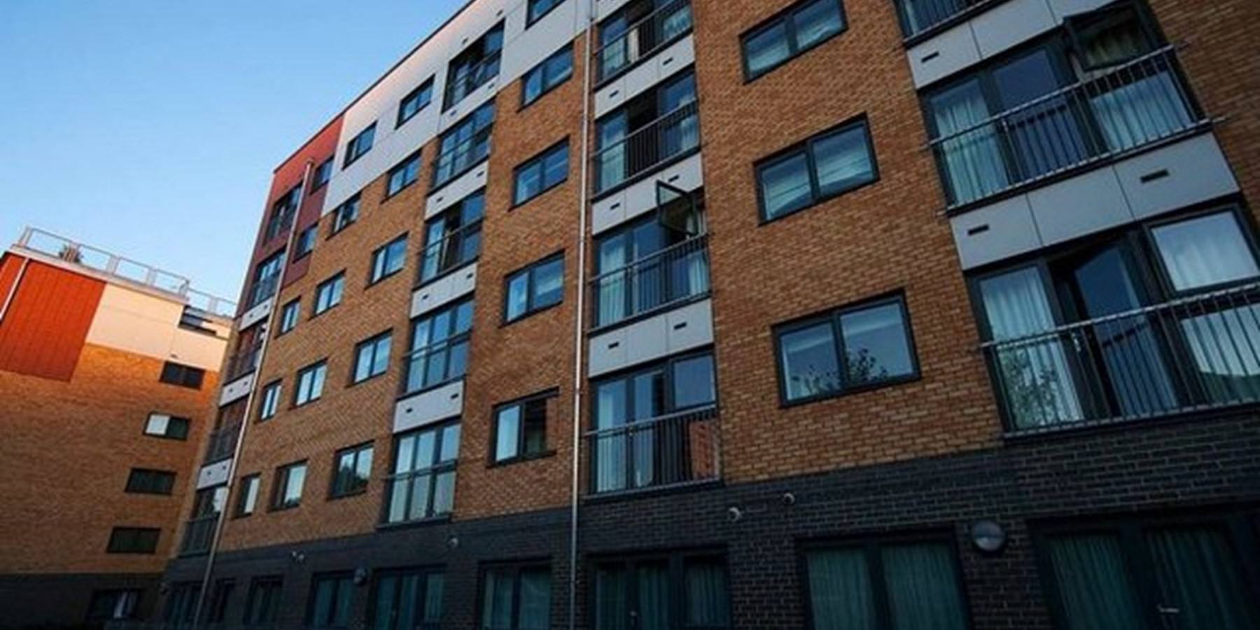 Marlin Stratford facade