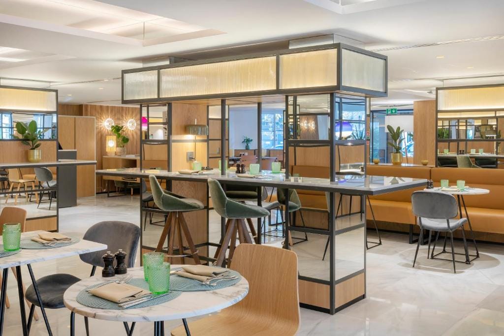 Melia White House bar