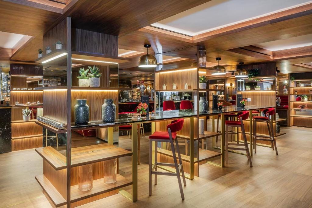 Melia White House bar 35