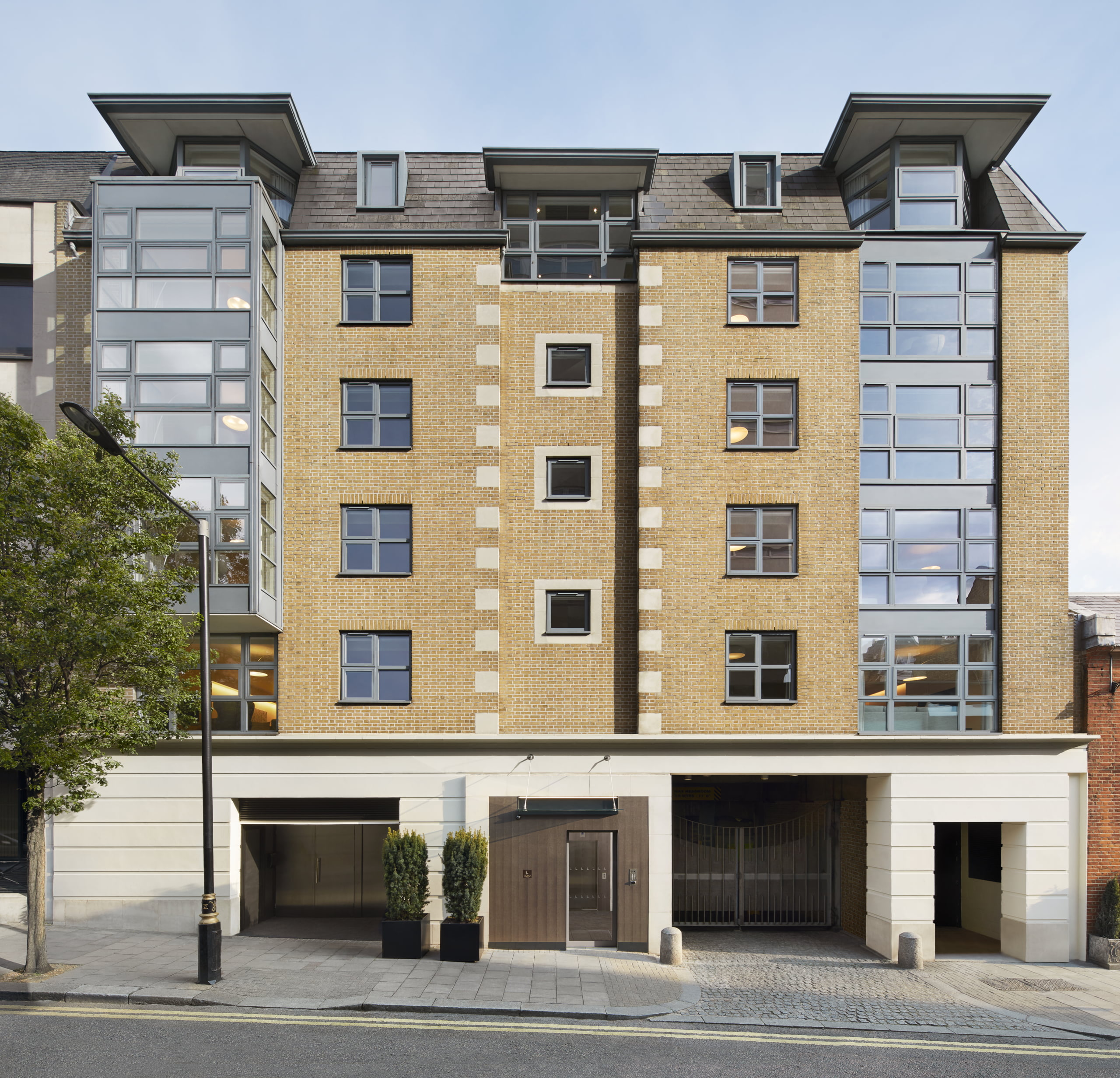 Metropolitan Brick Street