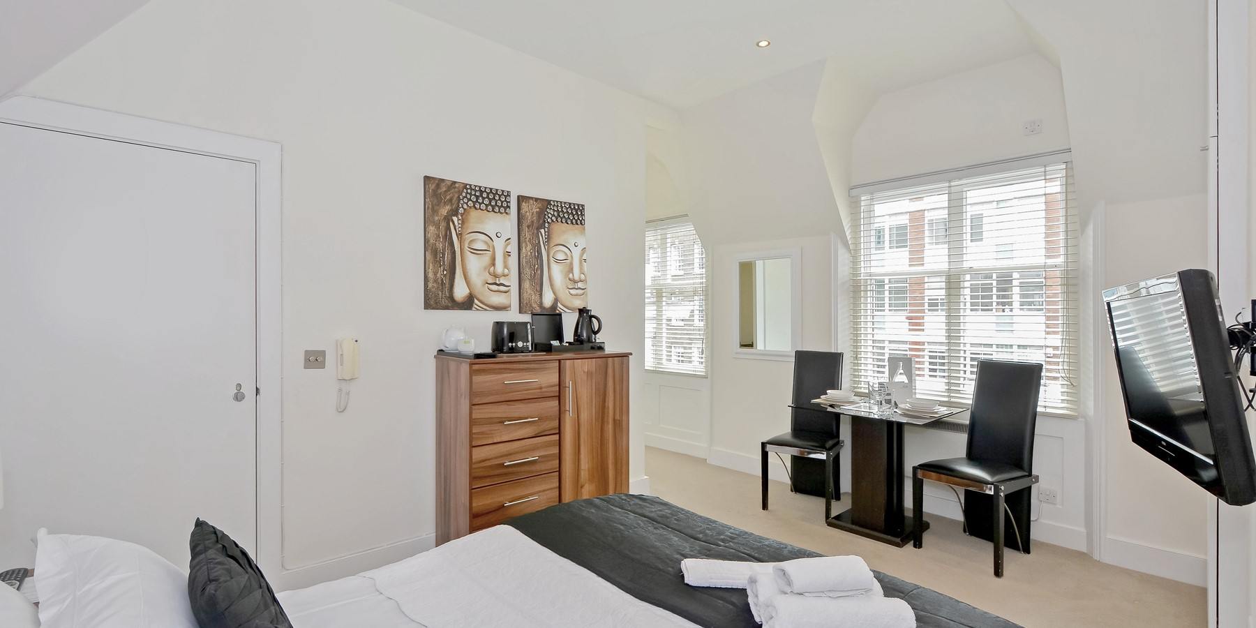 lower belgrave street studio with table