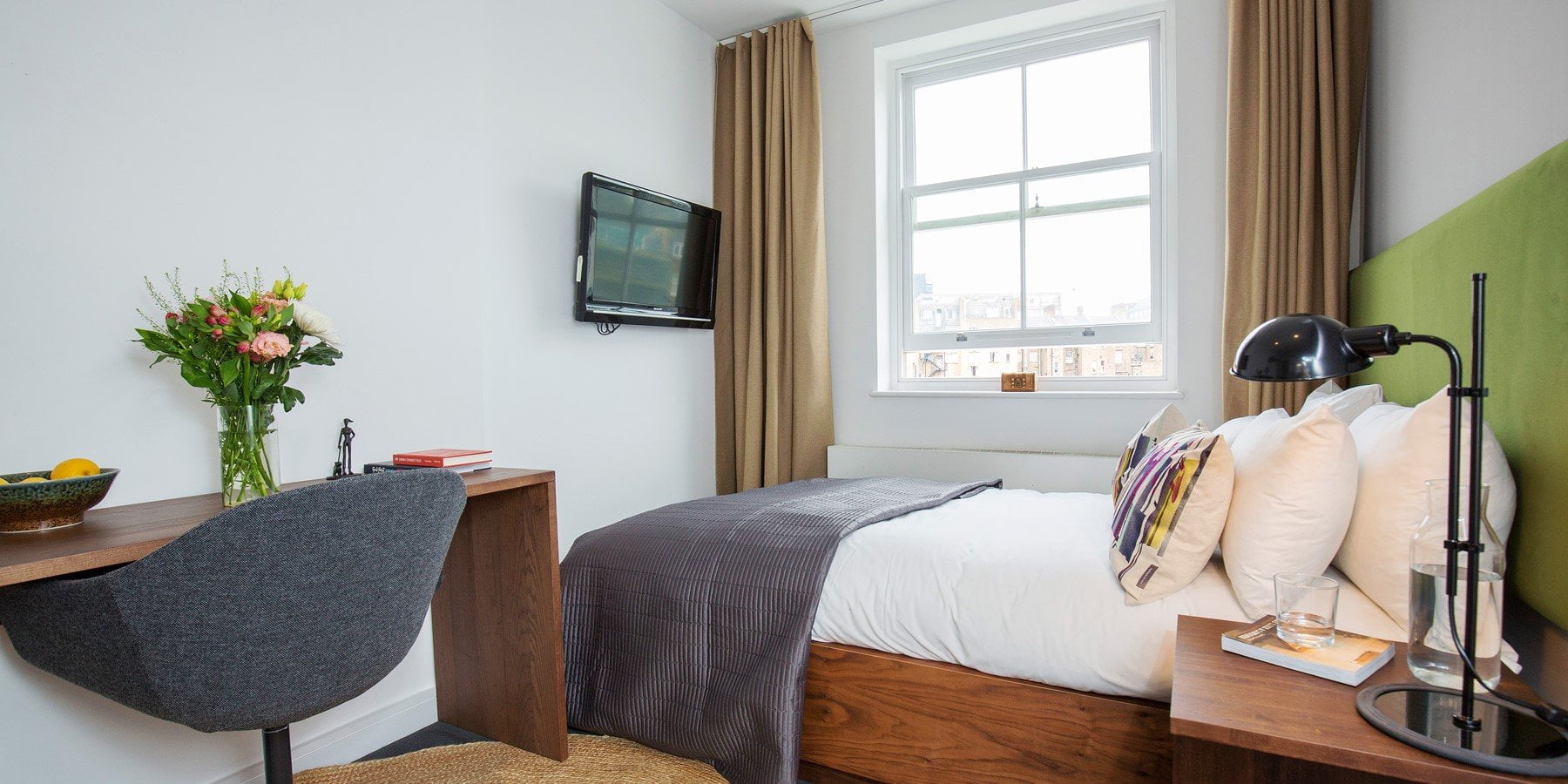 sussex gardens crash pad