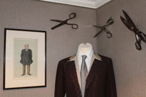 Tailors dummy and scissors