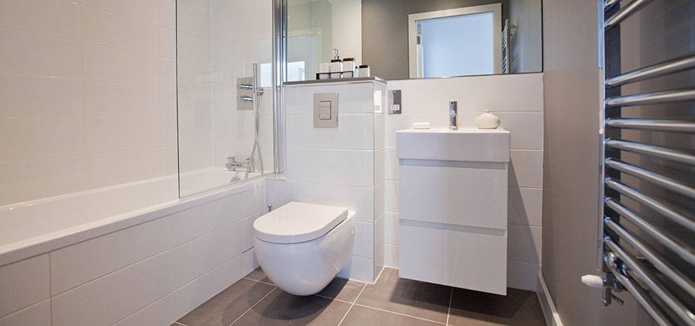 one white's row bathroom