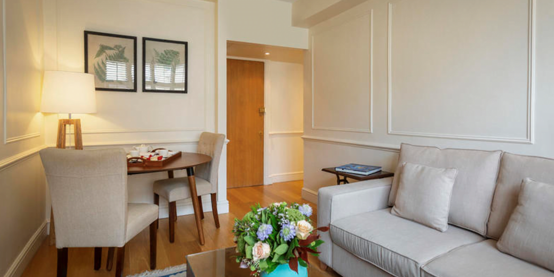 capital hotel lounge