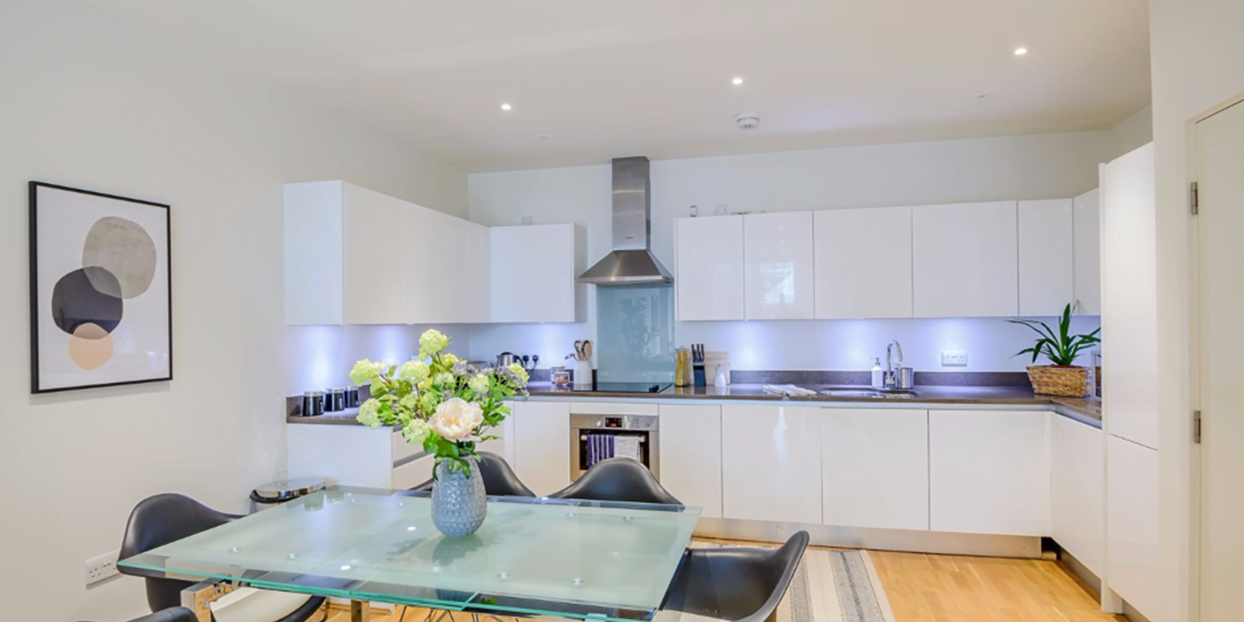 Howick Place Victoria Kitchen