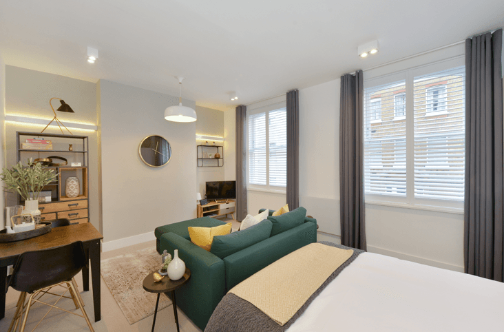 St Christopher's Place / James Street studio with desk