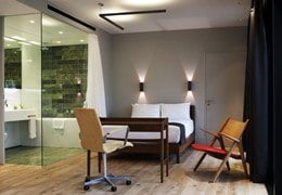 Town Hall Hotel and Apartments