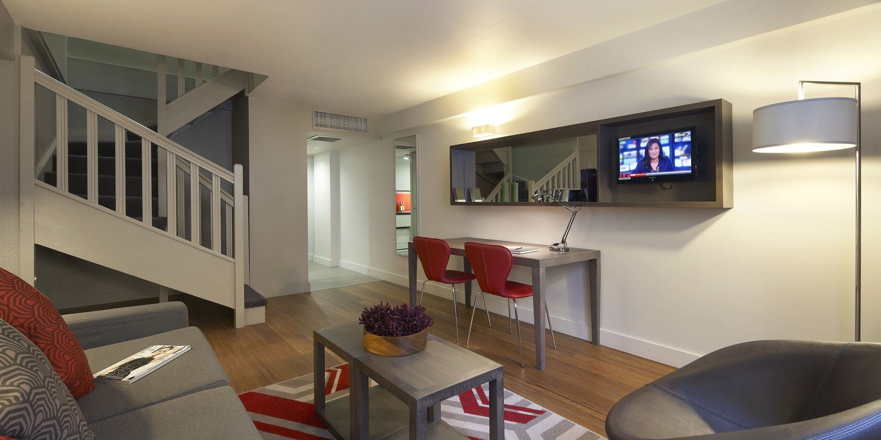 citadines trafalgar square apartment