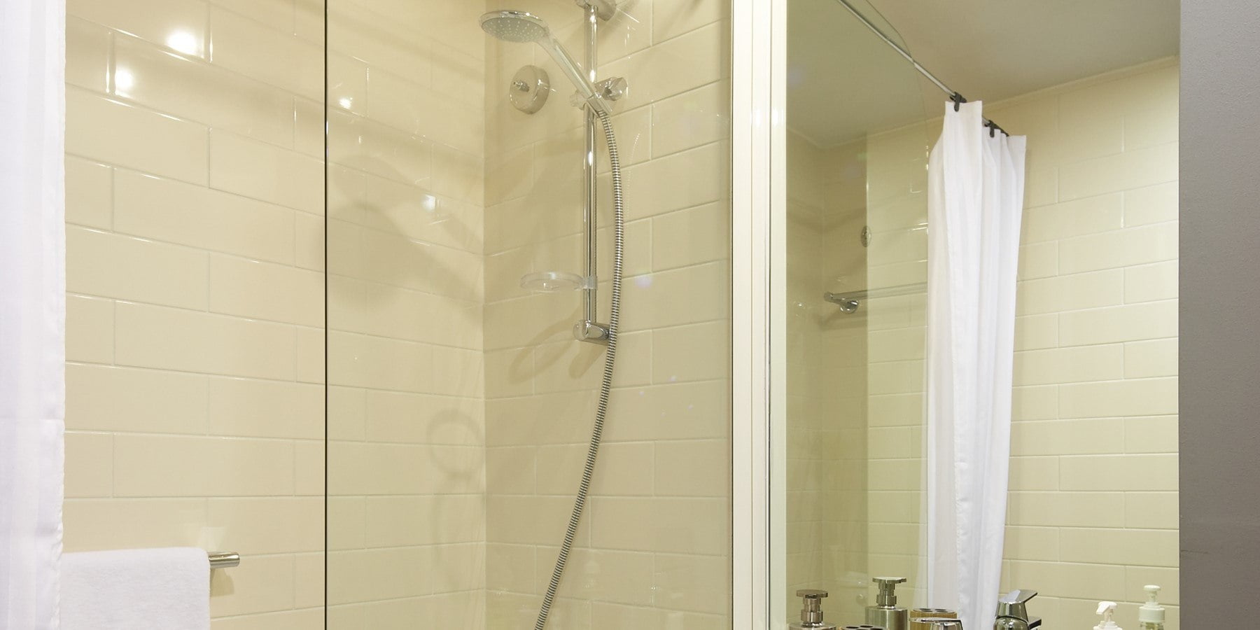 citadine trafalgar square bathroom