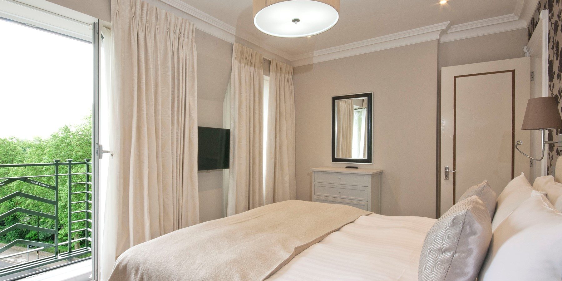 fountain house master bedroom