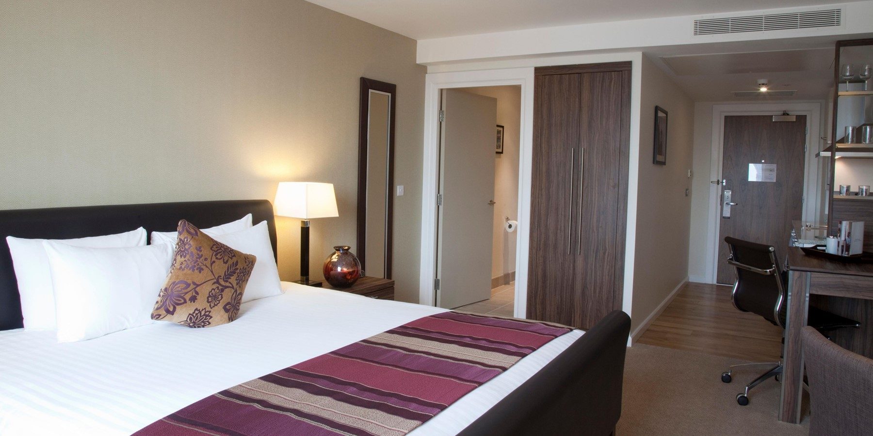 staybridge Stratford studio bed