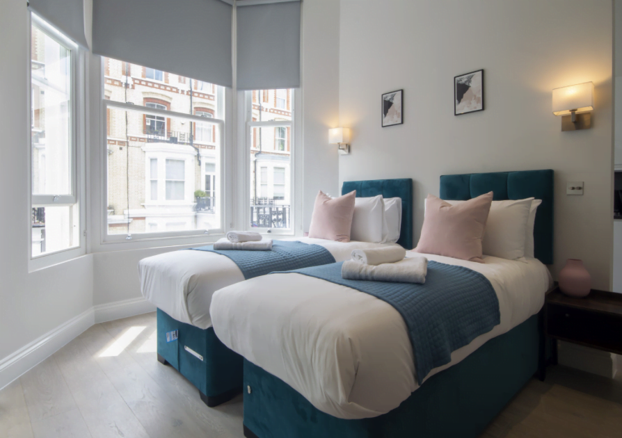 Cheniston Gardens bedroom