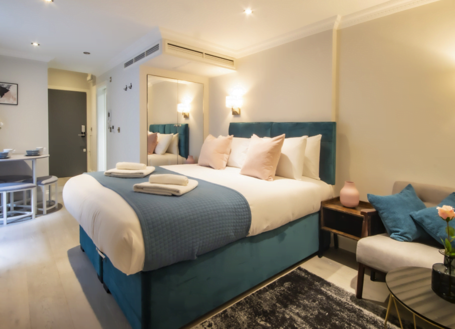 Cheniston Gardens bedroom