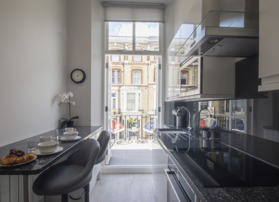 Cheniston Gardens kitchen