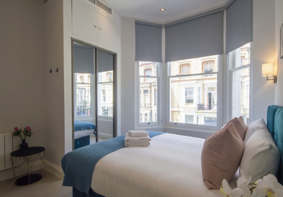 Cheniston Gardens bedroom