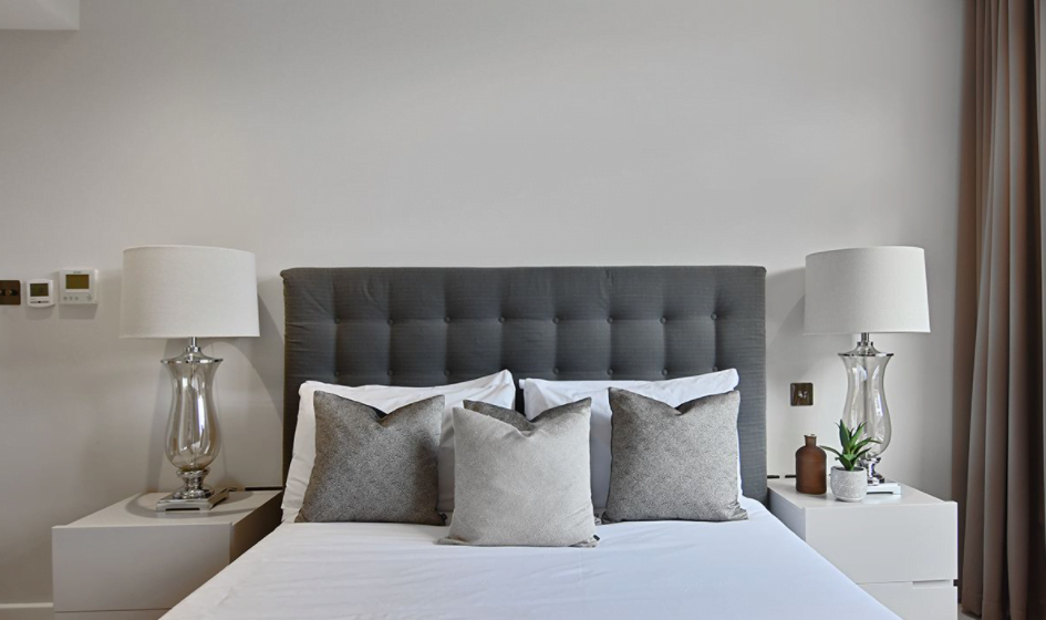 Vauxhall Bridge Road by Q Apartments