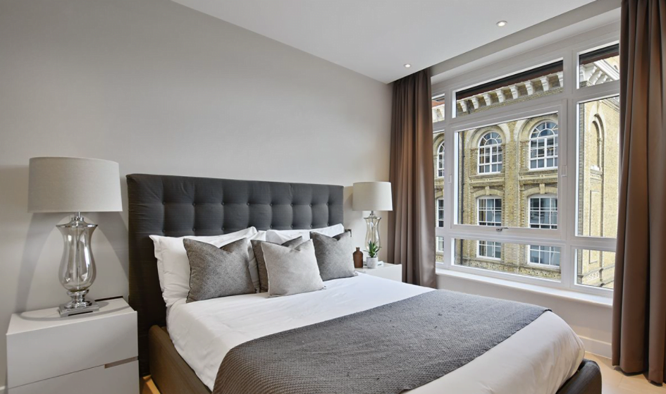 Vauxhall Bridge Road by Q Apartments