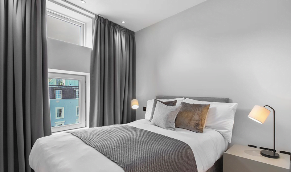 Vauxhall Bridge Road by Q Apartments