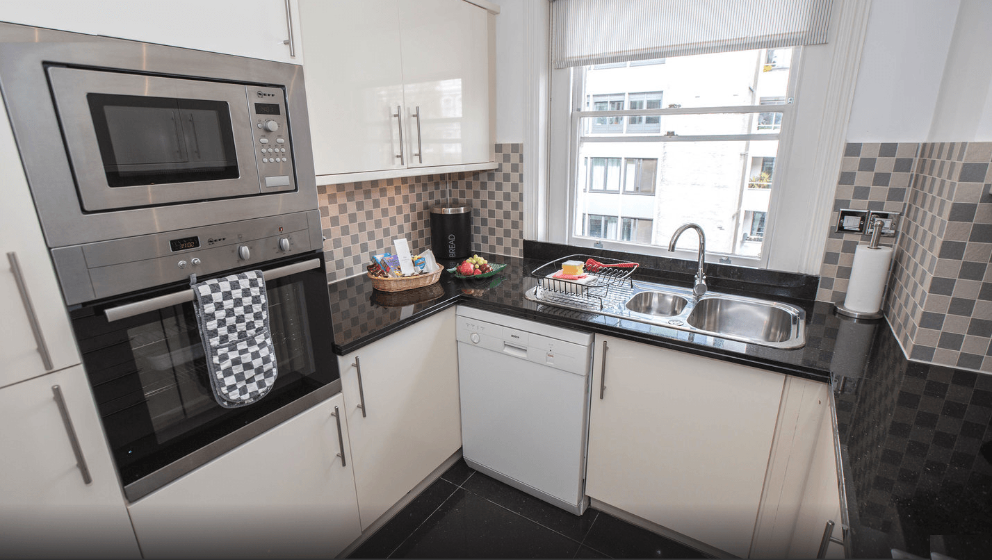 Beaufort House Three Bedroom Superior Apartment Kitchen