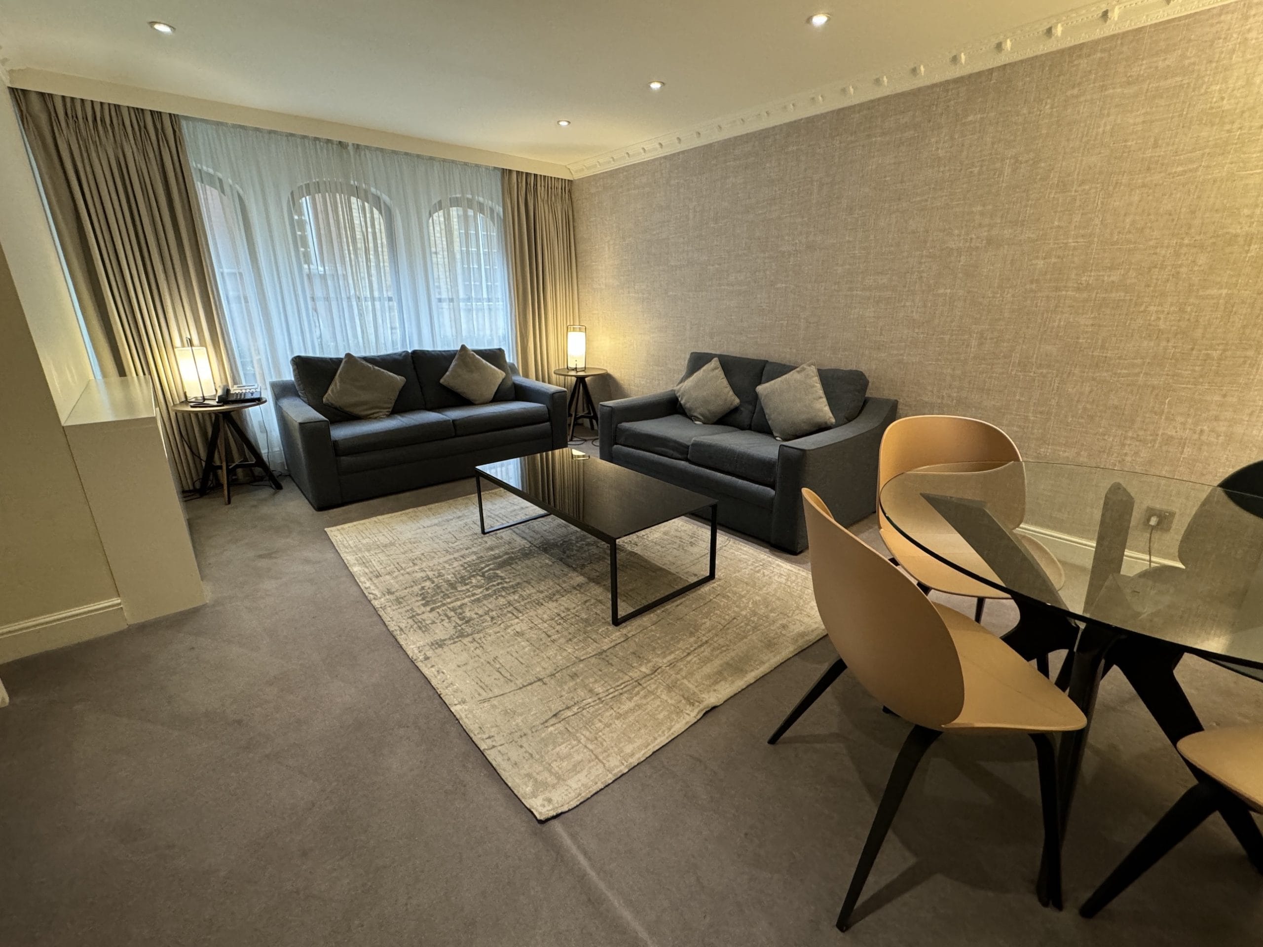 Mayfair House Apartments Lounge