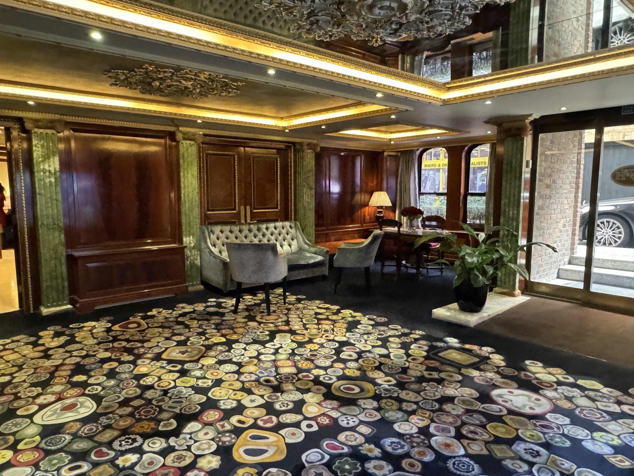 Mayfair House Apartments Lobby