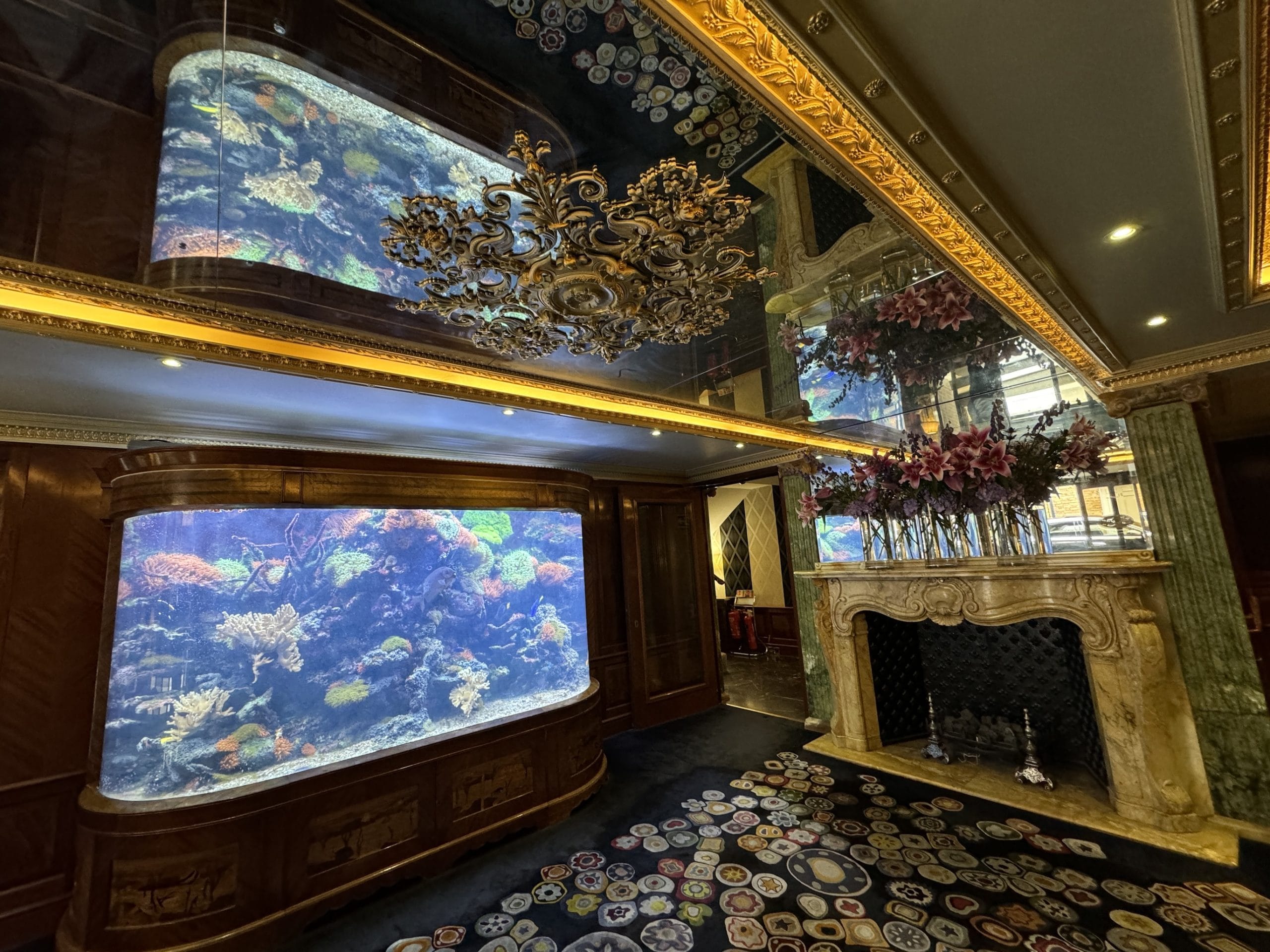 Mayfair House Apartments Mirror Ceiling