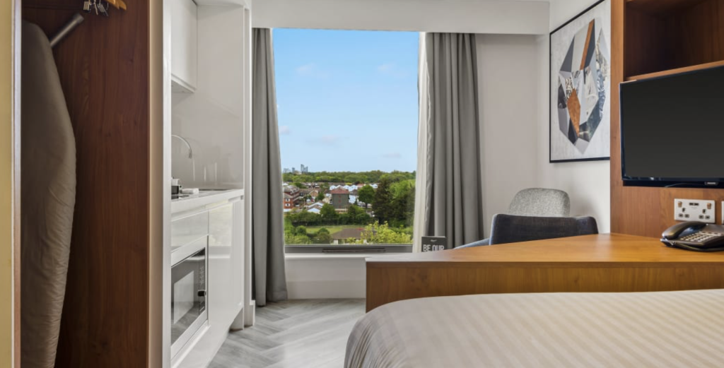 Roomzzz London Stratford