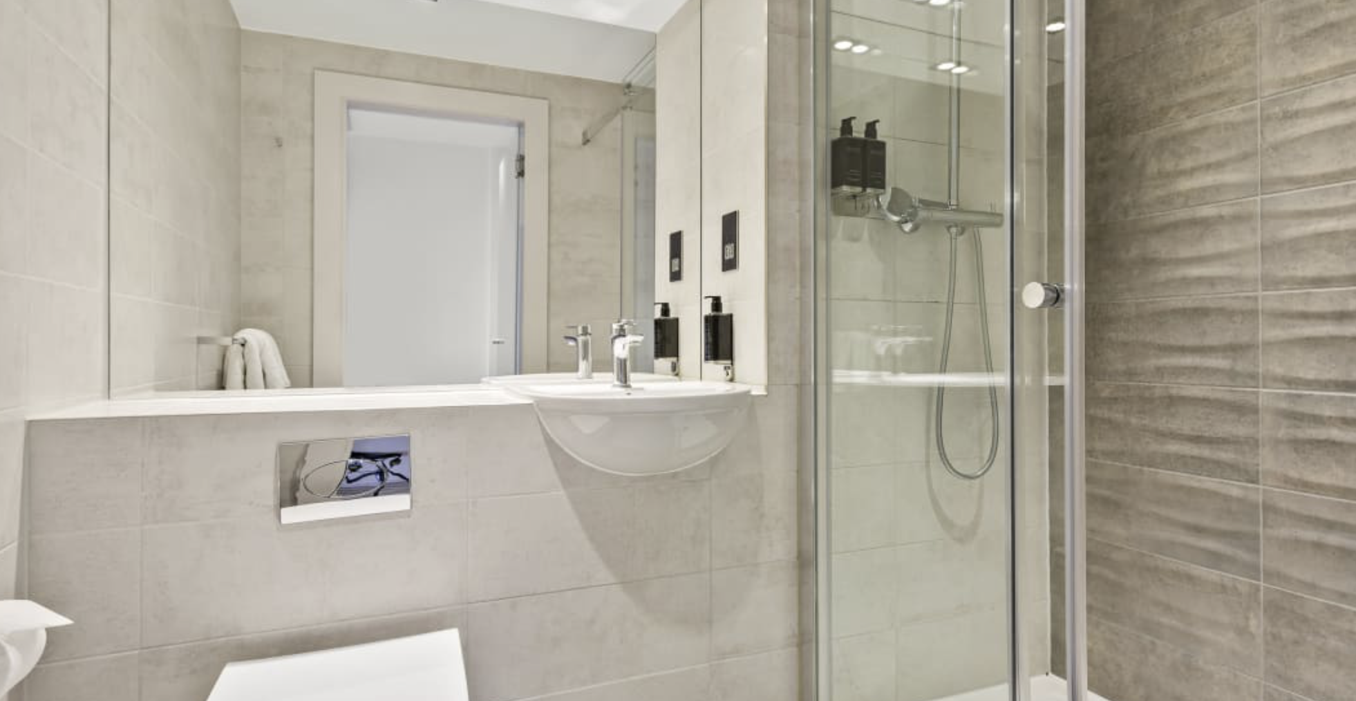 Roomzzz London Stratford