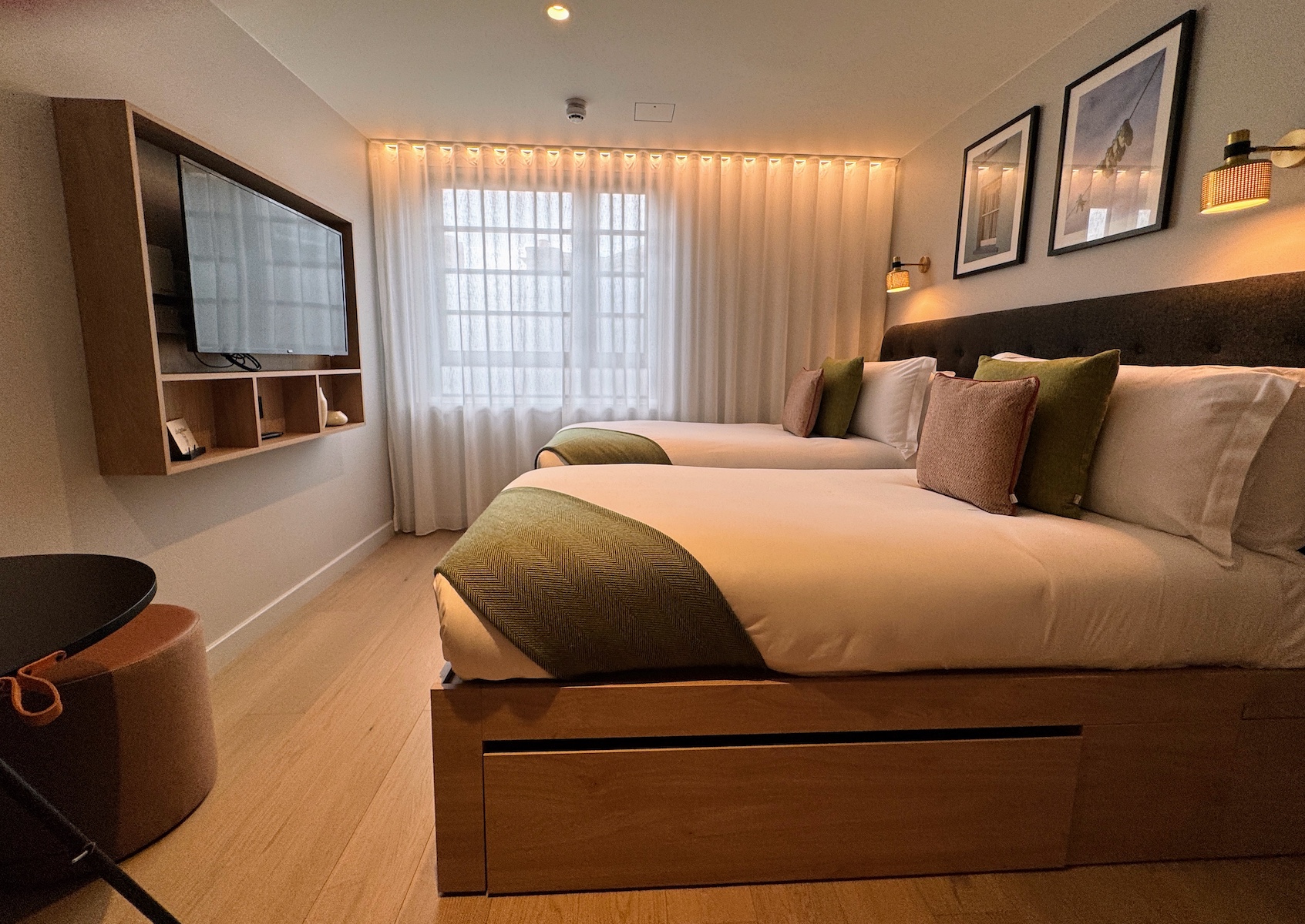 Wilde Liverpool Street twin beds