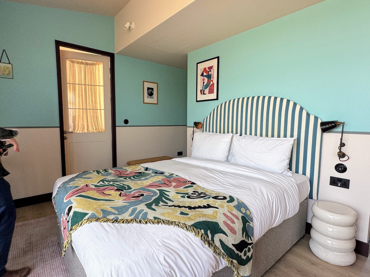 room2 Chiswick London